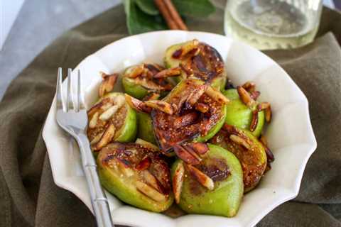 Sautéed Figs with Cinnamon and Almonds