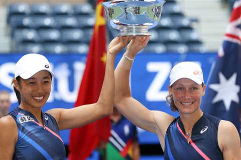Stosur triumphs in US Open doubles
