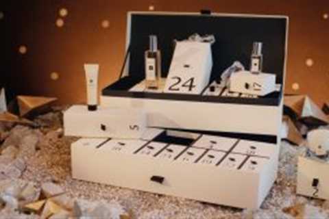 The Jo Malone London Advent Calendar launches today and you better be quick