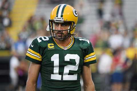 Aaron Rodgers Nearly Quit Football After Receiving Zero Division I Scholarship Offers out of High..