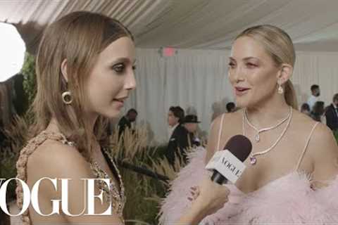 Kate Hudson's Perfectly Pink Met Gala Entrance | Met Gala 2021 With Emma Chamberlain | Vogue