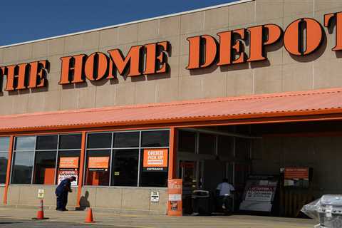 Home Depot executive says chartering ships to sidestep the supply-chain crisis 'started as a joke.' ..