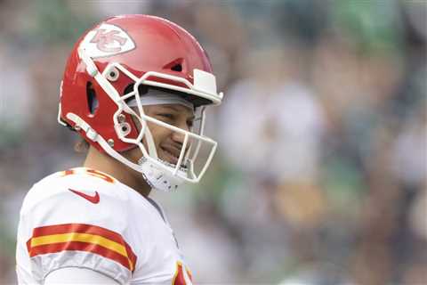 Former NFL Pro Bowler Questions Patrick Mahomes and the Chiefs’ Playoff Chances on Live TV,..
