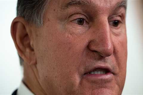 Manchin's $60,000 income threshold for Biden's expanded child tax credit could cause 37.4 million..