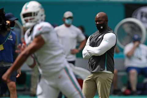 The Bizarre Brian Flores Circus Continues as Tua Tagovailoa Leads Dolphins Over Ravens Despite Not..