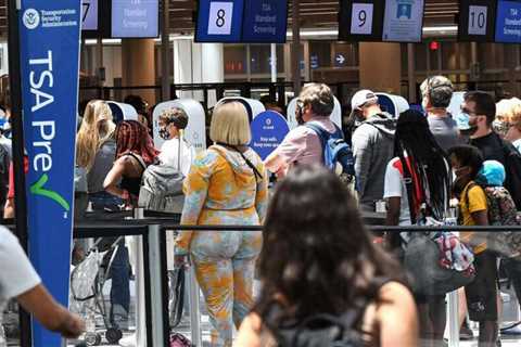 TSA passenger screening numbers continue to inch up as holiday travel season begins