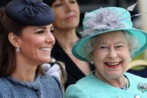 Kate Middleton gave The Queen a very sweet present during her first royal Christmas