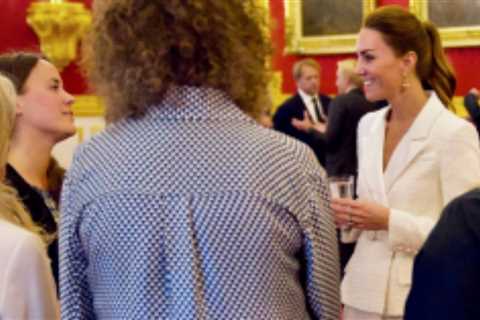 Kate Middleton's party dress brand Self Portrait is having an incredible sale
