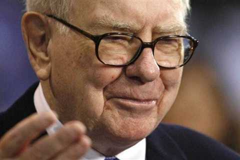 Warren Buffett evaded a kidnapping attempt in the 1980s. He's prioritized his personal security..