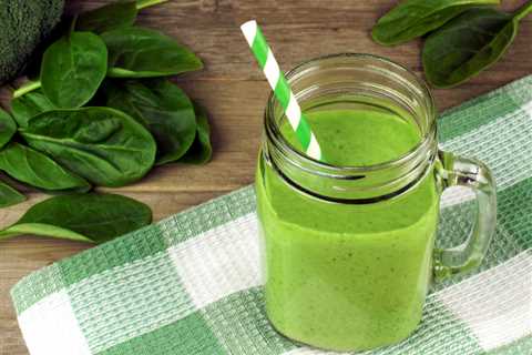 The 5 Best Anti-Aging Smoothies You Can Drink, Say Dietitians