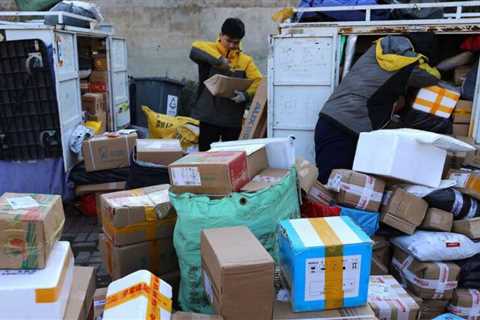 China tells citizens to avoid mail from abroad and open packages with gloves, claiming that Omicron ..