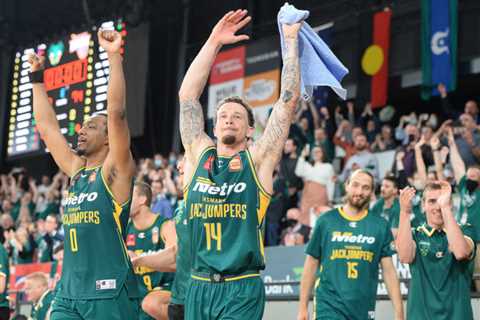 JackJumpers rally to down 36ers in NBL